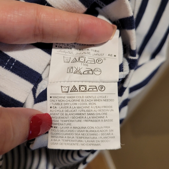 Nautical shift dress from Old Navy. White with navy blue stripes. Medium. - Picture 7 of 8